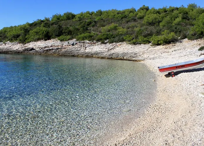 With Parking Space Rukavac, Vis - 8839 * רוקבאץ