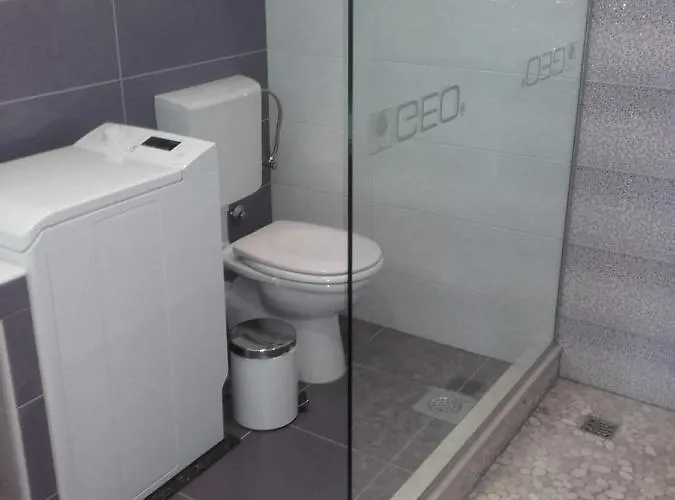 With Parking Space Rukavac, Vis - 8839 דירה *