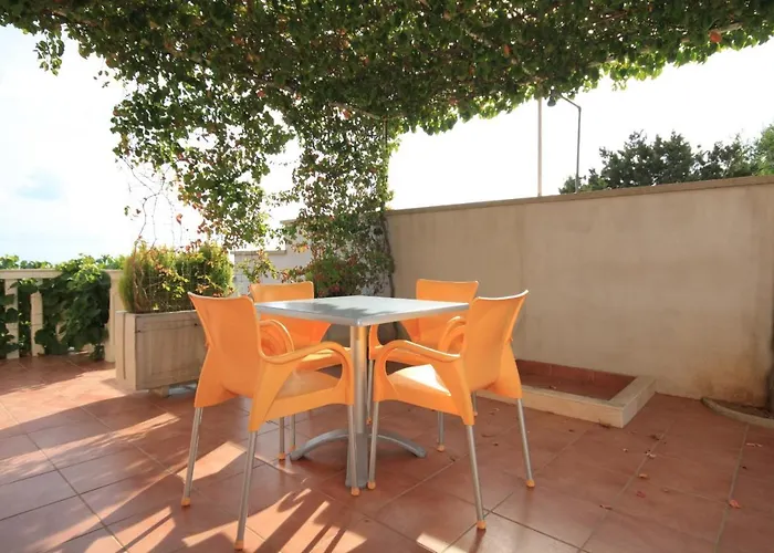 דירה With Parking Space Rukavac, Vis - 8839 רוקבאץ