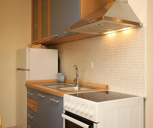 With Parking Space Rukavac, Vis - 8839 * רוקבאץ